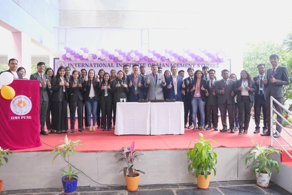 deloitte cake cutting iims 1